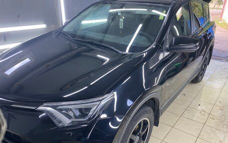 Toyota RAV4, 2017 год, 2 800 000 рублей, 2 фотография