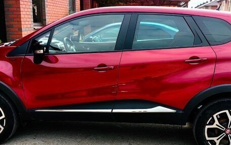 Renault Kaptur I рестайлинг, 2018 год, 1 330 000 рублей, 2 фотография