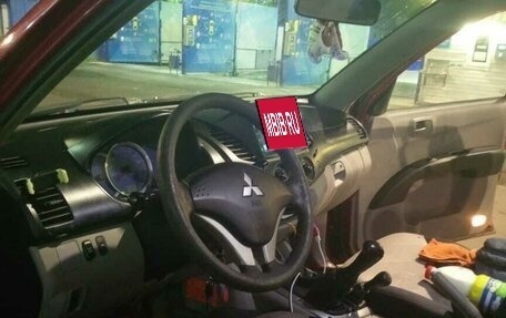 Mitsubishi L200 IV рестайлинг, 2007 год, 680 000 рублей, 1 фотография
