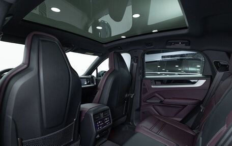 Porsche Cayenne III, 2025 год, 17 990 000 рублей, 28 фотография