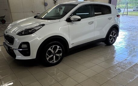 KIA Sportage IV рестайлинг, 2020 год, 2 550 000 рублей, 2 фотография