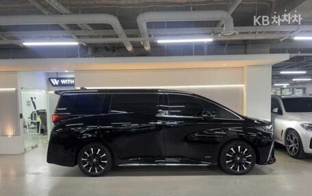 Toyota Alphard, 2025 год, 10 489 099 рублей, 3 фотография