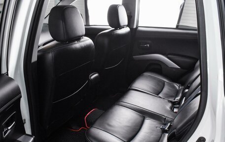 Mitsubishi Outlander III рестайлинг 3, 2010 год, 1 249 000 рублей, 11 фотография