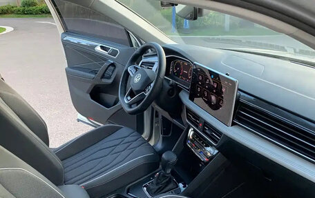 Volkswagen Tiguan II, 2022 год, 2 550 777 рублей, 12 фотография