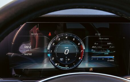 Mercedes-Benz E-Класс, 2017 год, 3 150 000 рублей, 26 фотография