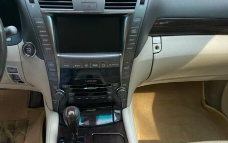 Lexus LS IV, 2008 год, 1 350 000 рублей, 7 фотография