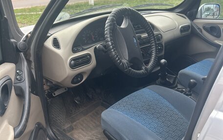 Chevrolet Niva I рестайлинг, 2005 год, 240 000 рублей, 5 фотография