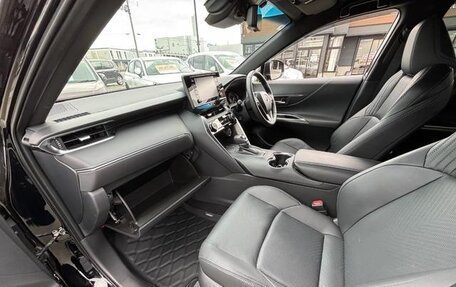 Toyota Harrier, 2022 год, 2 800 000 рублей, 22 фотография