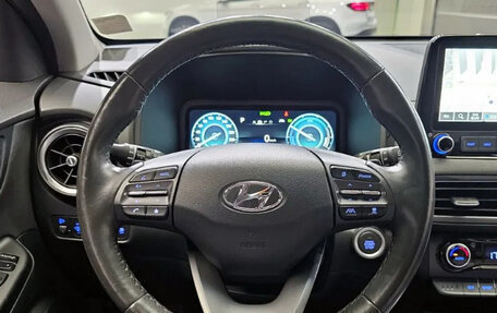 Hyundai Kona I, 2022 год, 1 560 000 рублей, 10 фотография