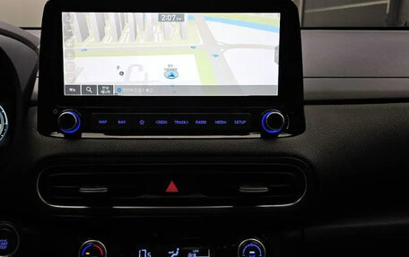 Hyundai Kona I, 2022 год, 1 560 000 рублей, 14 фотография