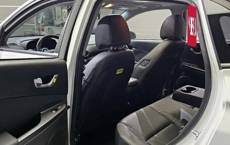 Hyundai Kona I, 2022 год, 1 560 000 рублей, 8 фотография