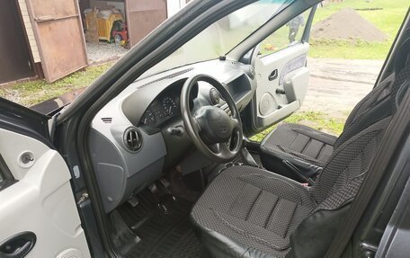 Renault Logan I, 2006 год, 300 000 рублей, 8 фотография