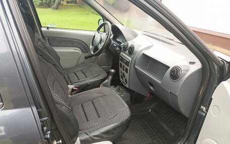Renault Logan I, 2006 год, 300 000 рублей, 7 фотография