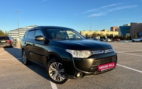 Mitsubishi Outlander III рестайлинг 3, 2014 год, 1 290 000 рублей, 23 фотография
