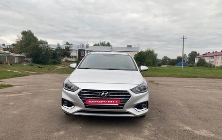 Hyundai Solaris II рестайлинг, 2019 год, 1 790 000 рублей, 2 фотография