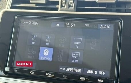 Toyota Land Cruiser Prado 150 рестайлинг 2, 2022 год, 4 250 000 рублей, 11 фотография