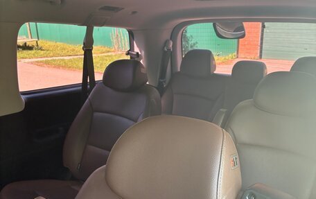Hyundai Grand Starex Grand Starex I рестайлинг 2, 2018 год, 4 150 000 рублей, 9 фотография