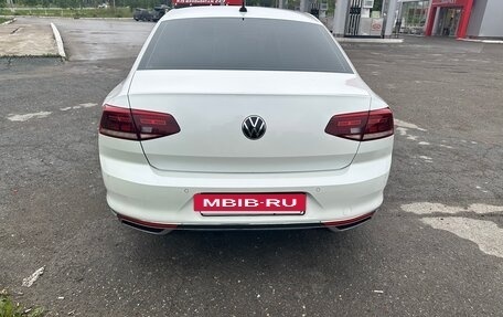 Volkswagen Passat B8 рестайлинг, 2021 год, 2 500 000 рублей, 2 фотография
