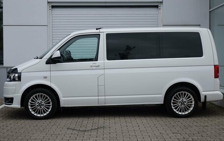 Volkswagen Caravelle T5, 2012 год, 1 830 000 рублей, 5 фотография