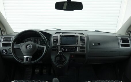 Volkswagen Caravelle T5, 2012 год, 1 830 000 рублей, 9 фотография