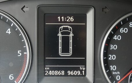 Volkswagen Caravelle T5, 2012 год, 1 830 000 рублей, 11 фотография