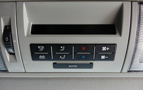 Volkswagen Caravelle T5, 2012 год, 1 830 000 рублей, 14 фотография