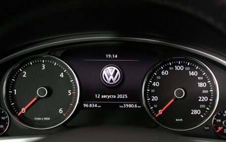 Volkswagen Touareg III, 2015 год, 3 350 000 рублей, 12 фотография
