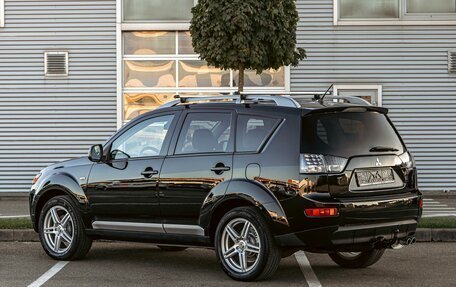 Mitsubishi Outlander III рестайлинг 3, 2008 год, 955 000 рублей, 4 фотография