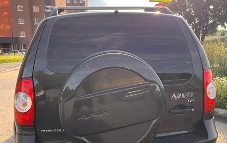 Chevrolet Niva I рестайлинг, 2017 год, 585 000 рублей, 5 фотография