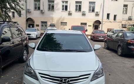 Hyundai Solaris II рестайлинг, 2015 год, 1 130 000 рублей, 2 фотография