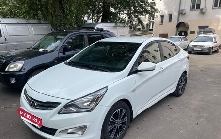 Hyundai Solaris II рестайлинг, 2015 год, 1 130 000 рублей, 5 фотография
