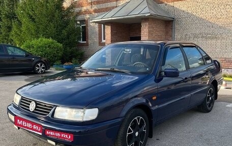 Volkswagen Passat B4, 1995 год, 299 000 рублей, 1 фотография