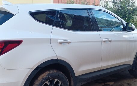 Hyundai Santa Fe III рестайлинг, 2017 год, 2 450 000 рублей, 4 фотография