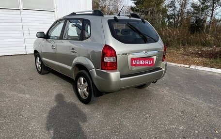 Hyundai Tucson III, 2007 год, 699 000 рублей, 2 фотография