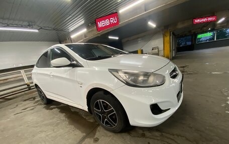 Hyundai Solaris II рестайлинг, 2012 год, 429 900 рублей, 1 фотография