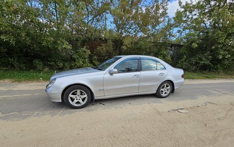 Mercedes-Benz E-Класс, 2004 год, 550 000 рублей, 4 фотография