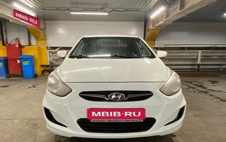 Hyundai Solaris II рестайлинг, 2012 год, 429 900 рублей, 2 фотография