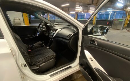 Hyundai Solaris II рестайлинг, 2012 год, 429 900 рублей, 18 фотография