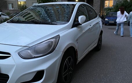 Hyundai Solaris II рестайлинг, 2012 год, 429 900 рублей, 23 фотография