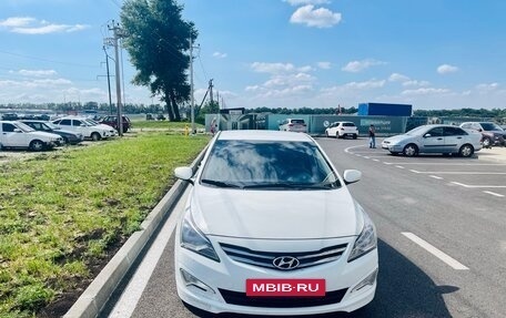 Hyundai Solaris II рестайлинг, 2015 год, 990 000 рублей, 2 фотография