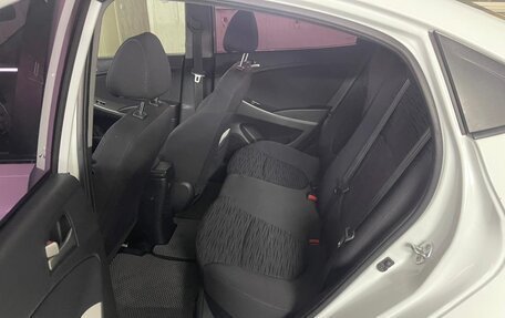 Hyundai Solaris II рестайлинг, 2015 год, 990 000 рублей, 9 фотография