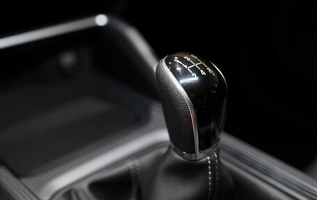 Geely Emgrand, 2024 год, 2 393 990 рублей, 22 фотография