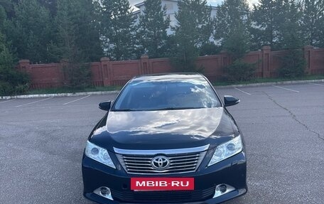Toyota Camry, 2014 год, 1 570 000 рублей, 4 фотография