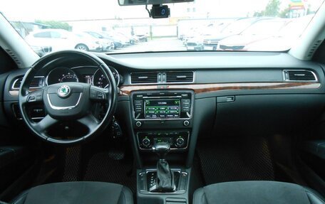 Skoda Superb III рестайлинг, 2012 год, 989 000 рублей, 7 фотография