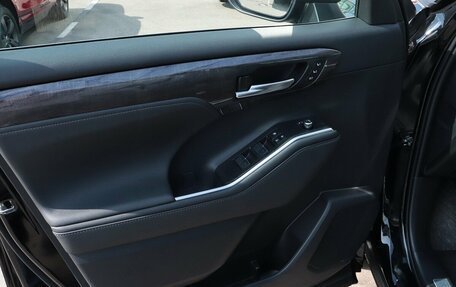 Toyota Highlander, 2024 год, 6 552 000 рублей, 13 фотография
