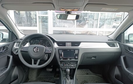 Skoda Rapid I, 2018 год, 1 285 000 рублей, 12 фотография