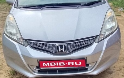 Honda Fit III, 2012 год, 970 000 рублей, 1 фотография