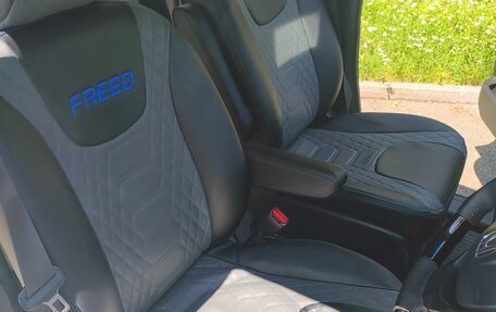 Honda Freed I, 2014 год, 1 120 000 рублей, 3 фотография