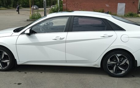 Hyundai Elantra, 2021 год, 1 750 000 рублей, 16 фотография