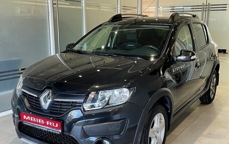 Renault Sandero II рестайлинг, 2015 год, 699 000 рублей, 1 фотография